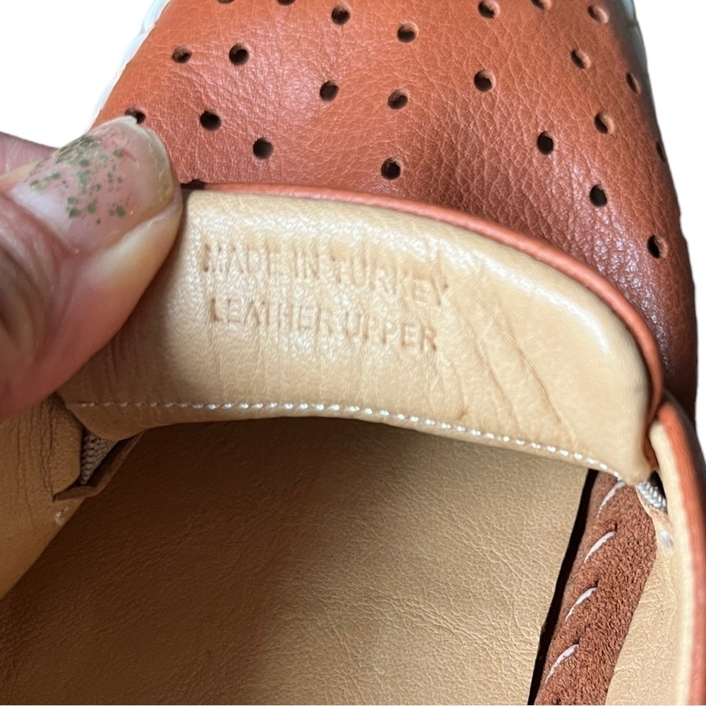 Bueno Womens Size 42 US 11- 11.5Denmark Buttery Leather Slip-On Sneakers Tan. - Picture 7 of 9